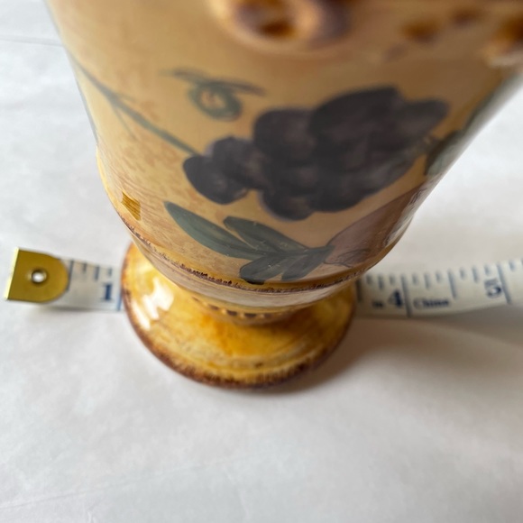 CIC Vintage Country Salt & Pepper Pottery Shakers - Picture 9 of 9